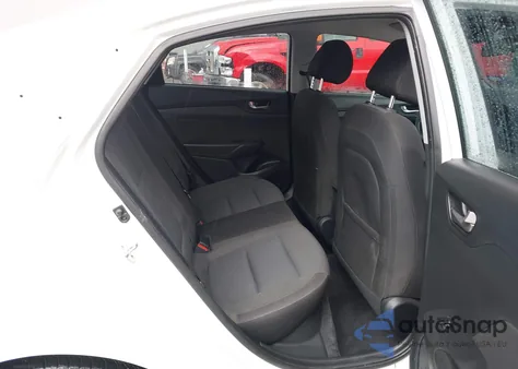 2021 Hyundai Accent Sel z USA, uszkodzony, nr VIN 3KPC24A64ME135173